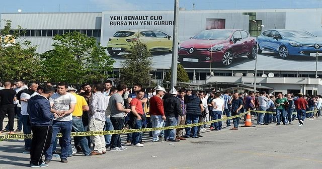 Bursa&#039;da otomobil işçilerinden eylem