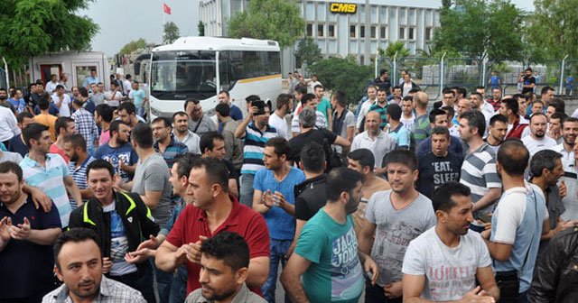 Bursa&#039;daki işçilerin eylemi İzmir&#039;e sıçradı