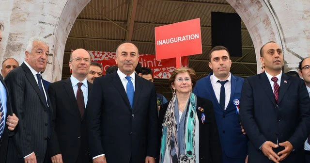 Çavuşoğlu Lyon&#039;da  festival açılışı yaptı