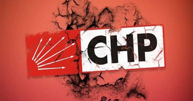 CHP&#039;de toplu istifa