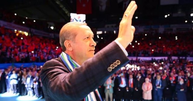 Cumhurbaşkanı Erdoğan sahneye ilk kez bu anonsla çıktı