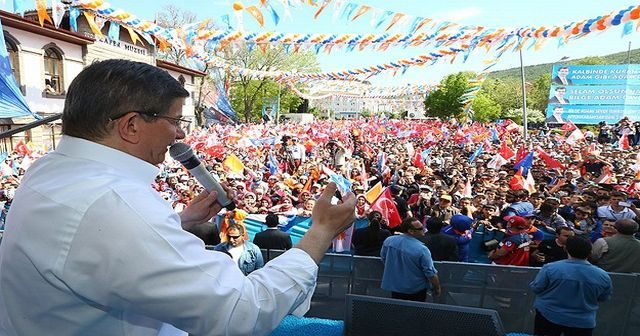 Davutoğlu, &#039;AK Parti&#039;den zalime dost olmaz&#039;