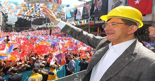 Davutoğlu, &#039;Bize baş yazılarla dizayn veremezsiniz&#039;