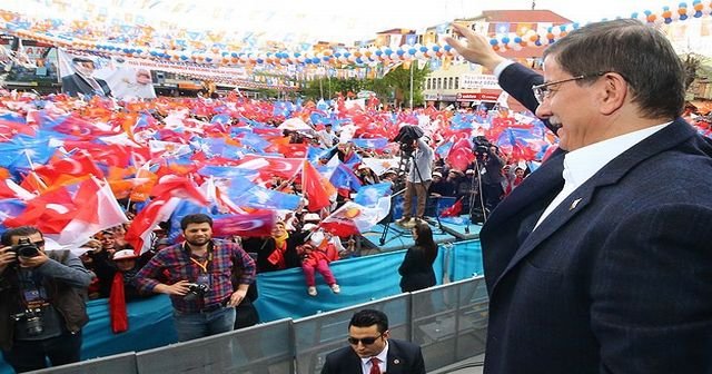 Davutoğlu, &#039;Çözüm süreci partilerin değil milletin meselesidir&#039;