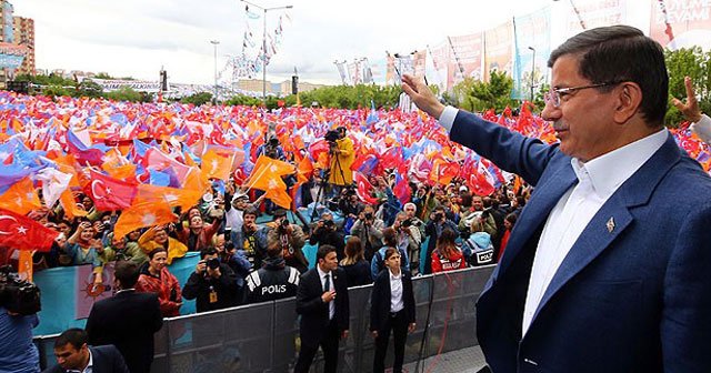 Davutoğlu, &#039;Devlet sırrını ifşa edenle işbirliği yapılmaz&#039;