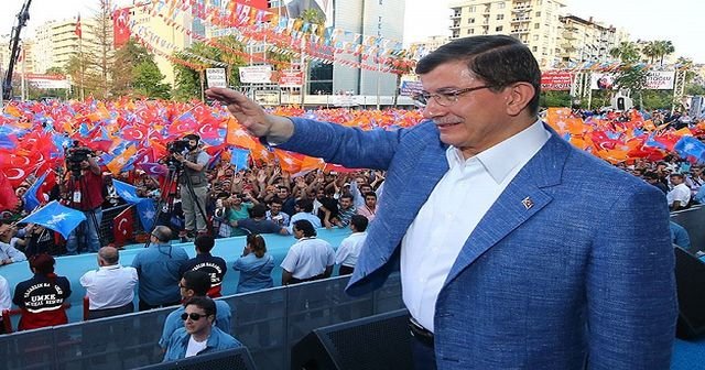 Davutoğlu, &#039;Dünyanın bütün mazlum annelerine sahip çıkacağız&#039;