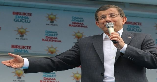 Davutoğlu, &#039;Nezaket ziyaretine gelen neden garaj kapısından girer?&#039;