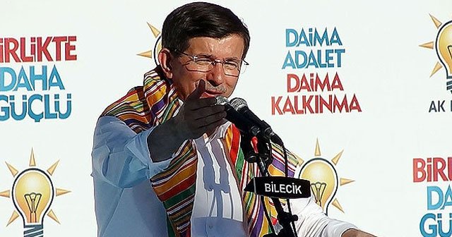 Davutoğlu, &#039;Vicdanı olsa Esad&#039;a heyet yollamazdı&#039;