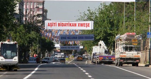 Diyarbakır&#039;da dikkat çeken Erdoğan pankartları