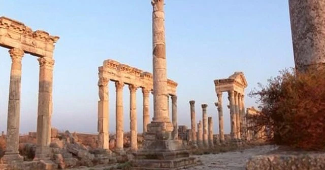 Dünya, Palmira'dan gelecek haberi bekliyor
