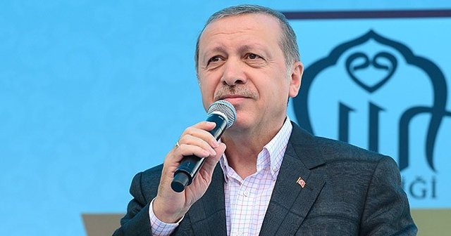 Erdoğan, ’Kürtçe şarkı yasaktı şimdi devlet Kürtçe kitap basıyor’