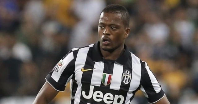 Evra, 'Suarez'in elini sıkacağım'