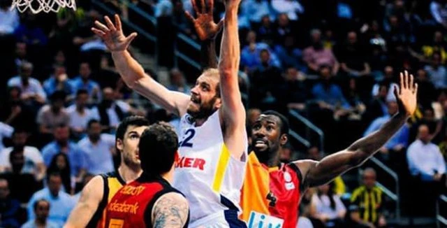 Fenerbahçe Galatasaray Liv Hospital'ı farklı yendi