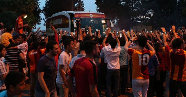 Galatasaray&#039;a coşkulu karşılama