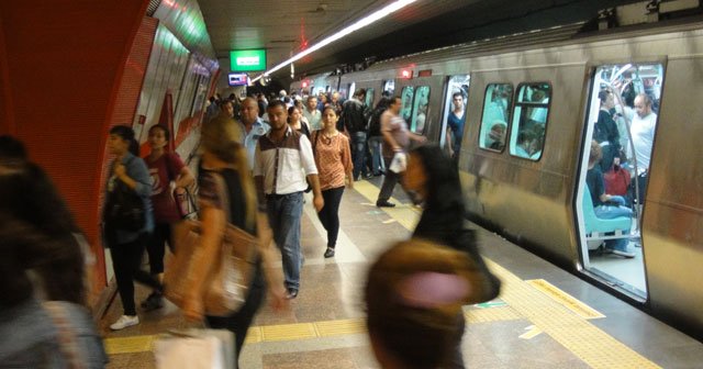 İstanbul&#039;da insansız metro dönemi başlıyor