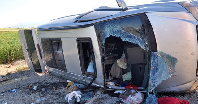 Kahta-Adıyaman karayolunda trafik kazası, 12 yaralı