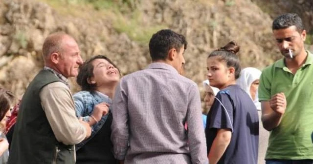 Kamyonet Zap Suyu‘na uçtu, 2 kişi kayıp