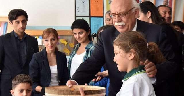 Okullarda haftada 2 gün kuru üzüm dağıtılacak