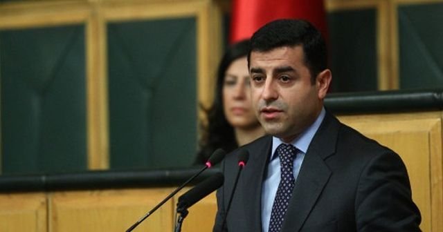 Selahattin Demirtaş&#039;ın evine polis baskını