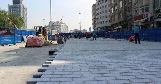 Taksim Meydanı'nda yenileme çalışması başladı