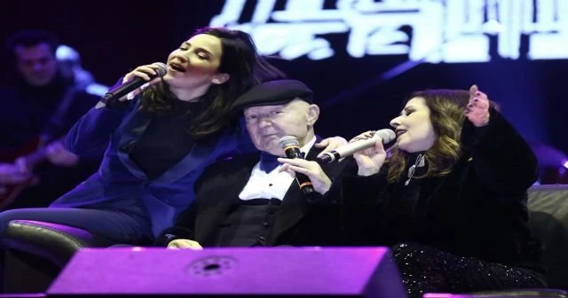 Usta sanatçı Kayahan'a vefa rekor getirdi