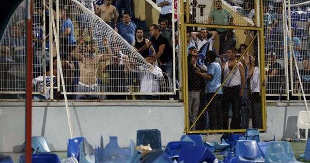 Adana Demirspor-Antalyaspor maçının ardından olaylar çıktı