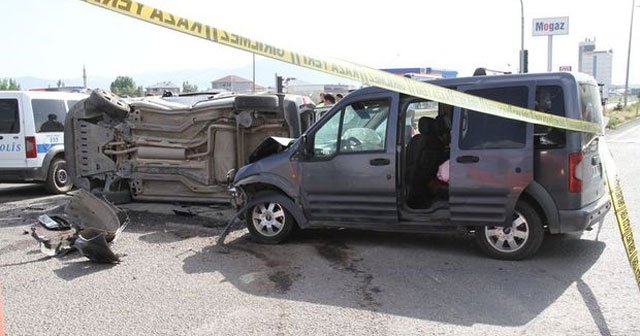 Ağrı&#039;da feci kaza, 1 ölü 7 yaralı