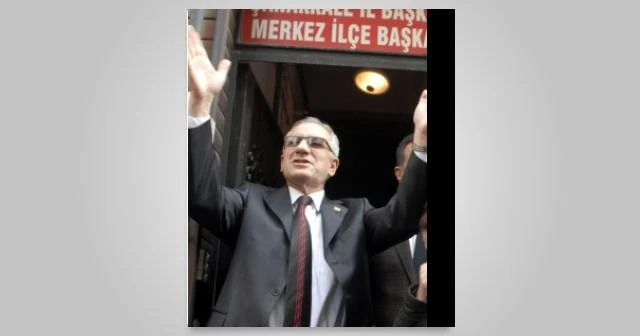 Ahmet KÜÇÜK  kimdir?