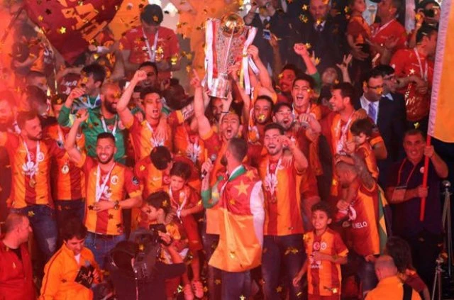 Albayrak ve Dürüst kupa seremonisine çağrılmadı