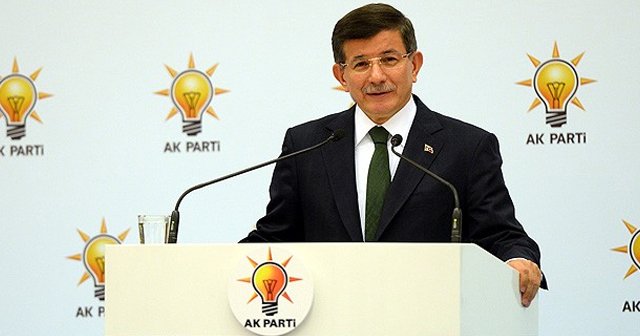 Başbakan Davutoğlu&#039;ndan iftar programında önemli mesajlar