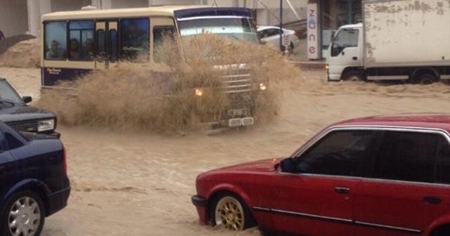 Başkent Ankara sele teslim oldu