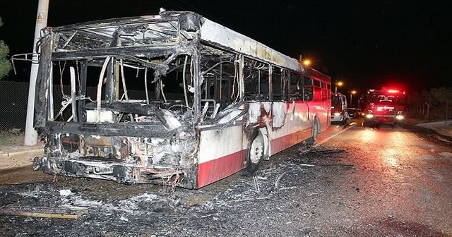 Belediye otobüsü kundaklandı