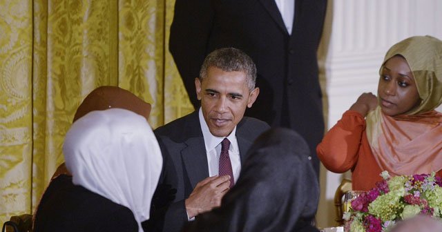 Beyaz Saray&#039;da Obama&#039;dan iftar