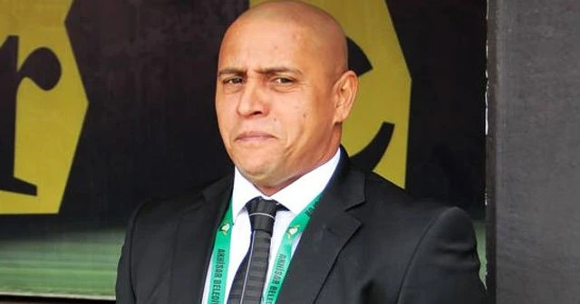 Büyük sürpriz! Carlos yeni takımını açıkladı
