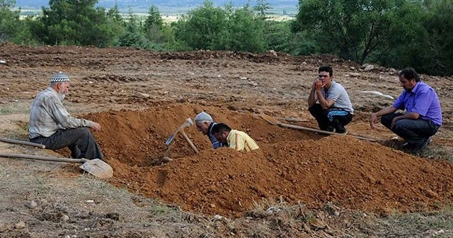 Demirel için anıt mezar hazırlanıyor