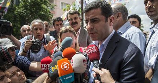 Demirtaş&#039;tan HDP&#039;li iki vekile kritik uyarı