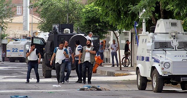Diyarbakır&#039;daki saldırıyla ilgili 14 kişi tutuklandı