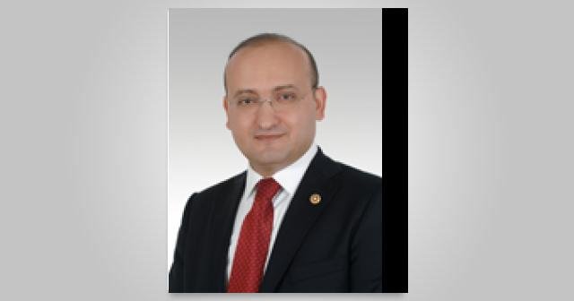 Doç.Dr Yalçın Akdoğan  kimdir?