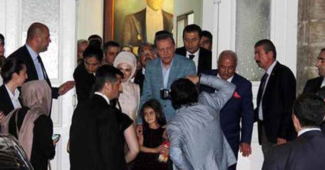 Cumhurbaşkanı Erdoğan, mitinge gelmeyen Başkan&#039;ı ziyaret etti