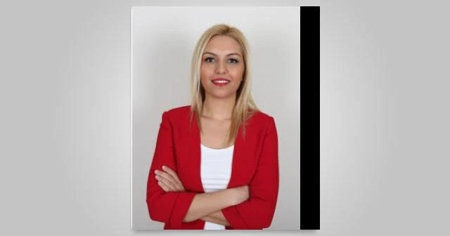 Fulya Üstündağ   kimdir?