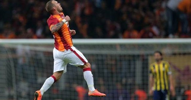 Galatasaray&#039;dan Fenerbahçe&#039;yi kızdıracak tişört