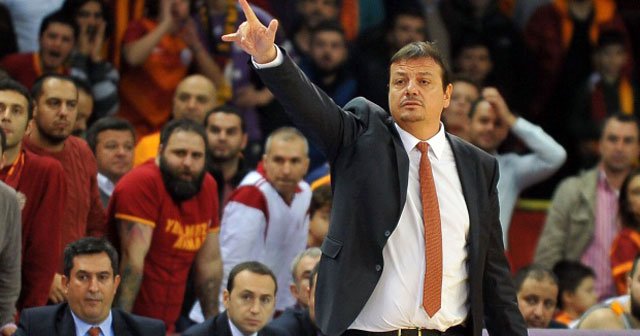 Galatasaray Ergin Ataman ile sözleşme uzattı