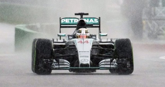 Hamilton 6. kez &#039;pole&#039; pozisyonunda