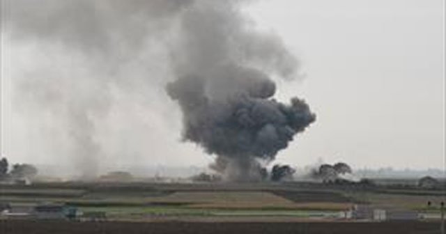 IŞİD&#039;den sınırda bombalı araçlarla saldırı