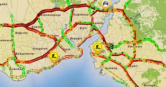 İstanbul&#039;da trafik felç, renk bordoya döndü