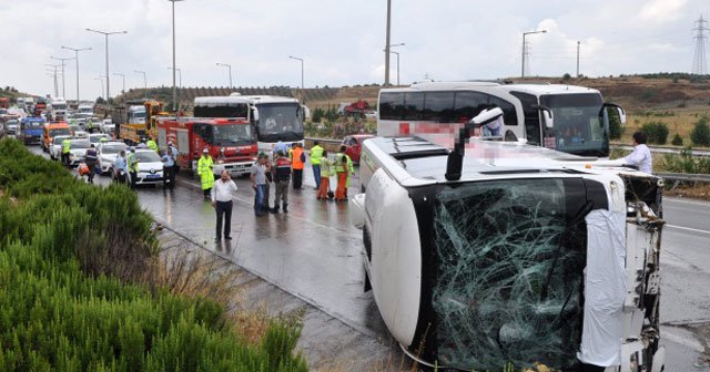 İzmir-Aydın otobanında trafik kazası, 46 yaralı