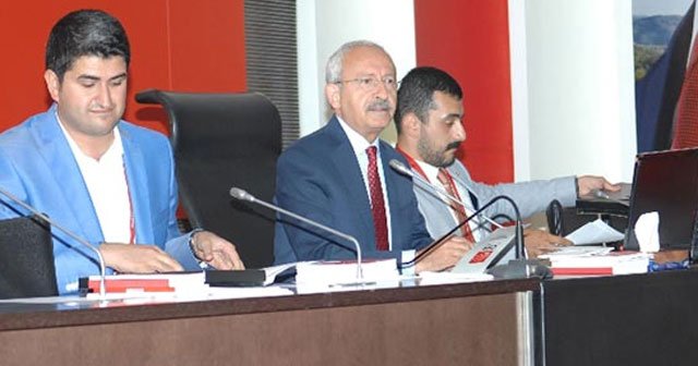 Kılıçdaroğlu yemin öncesi vekillerle görüştü