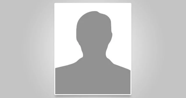 Murat Özçelik  kimdir?