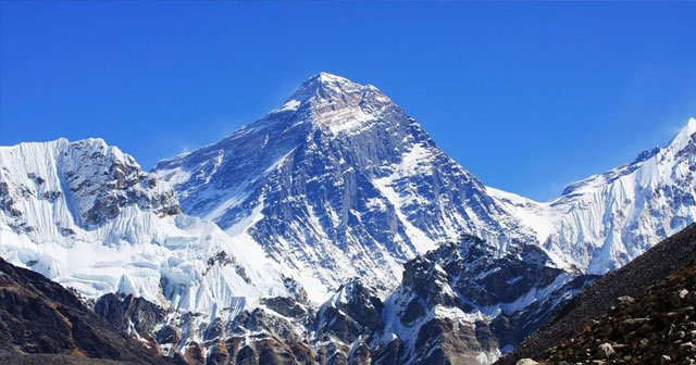 Nepal depremi Everest&#039;i 3 cm uzattı