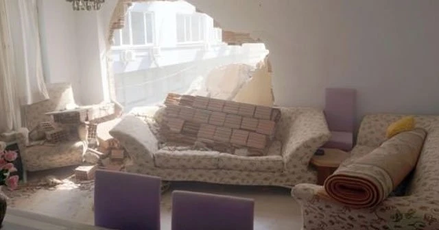 Operatör yanlış evlerin duvarlarını yıktı